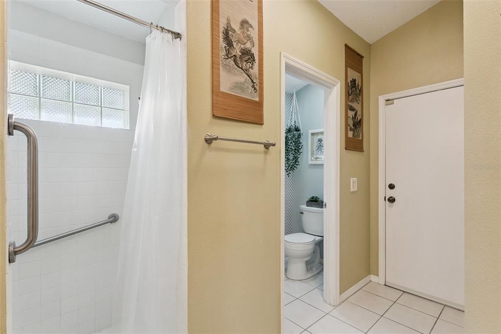 For Sale: $550,000 (3 beds, 2 baths, 1726 Square Feet)