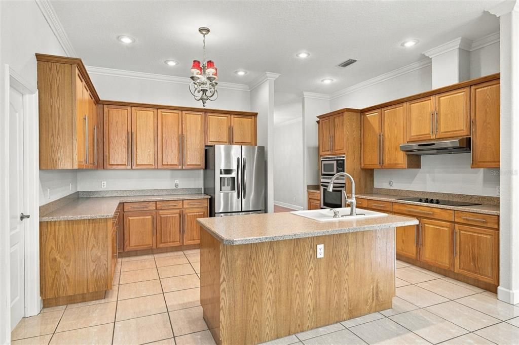 На продажу: $749,900 (4 спален, 3 ванн, 3505 Квадратных фут)