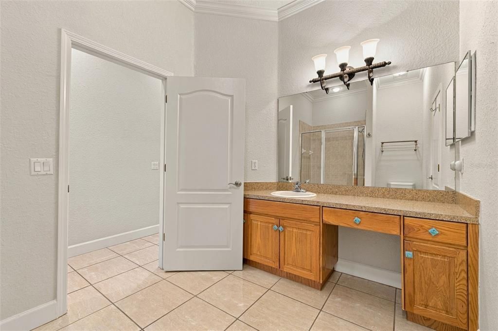 На продажу: $749,900 (4 спален, 3 ванн, 3505 Квадратных фут)