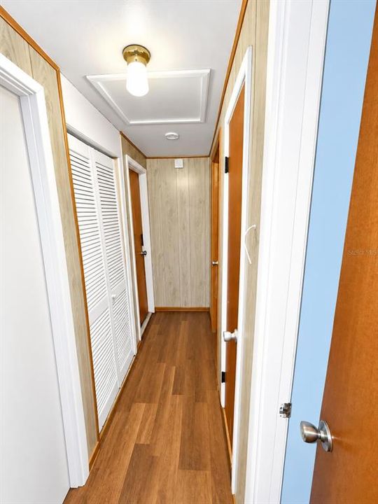 На продажу: $265,000 (2 спален, 1 ванн, 1100 Квадратных фут)