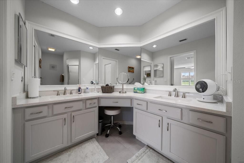 For Sale: $240,000 (2 beds, 2 baths, 1682 Square Feet)
