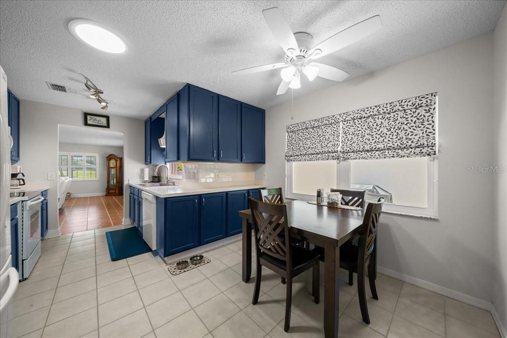 For Sale: $240,000 (2 beds, 2 baths, 1682 Square Feet)