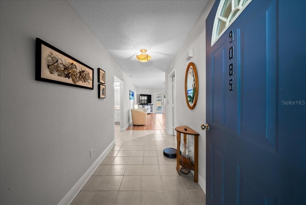For Sale: $240,000 (2 beds, 2 baths, 1682 Square Feet)