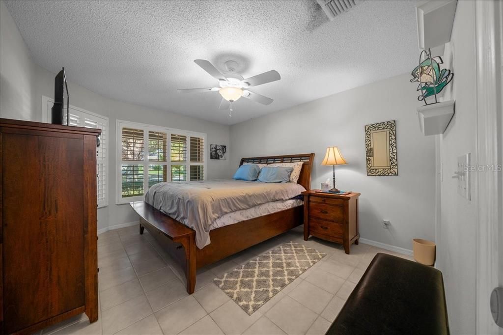 For Sale: $240,000 (2 beds, 2 baths, 1682 Square Feet)