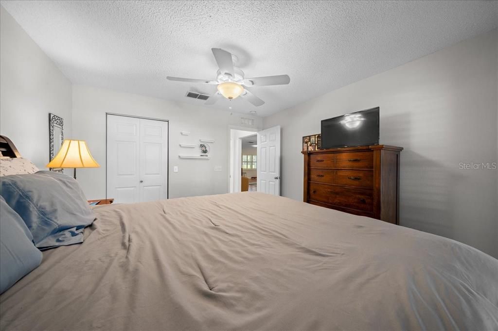 For Sale: $240,000 (2 beds, 2 baths, 1682 Square Feet)