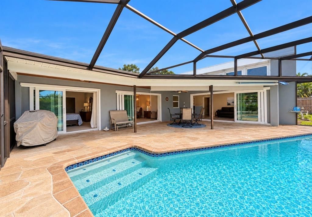 En Venta: $699,000 (3 camas, 2 baños, 1931 Pies cuadrados)