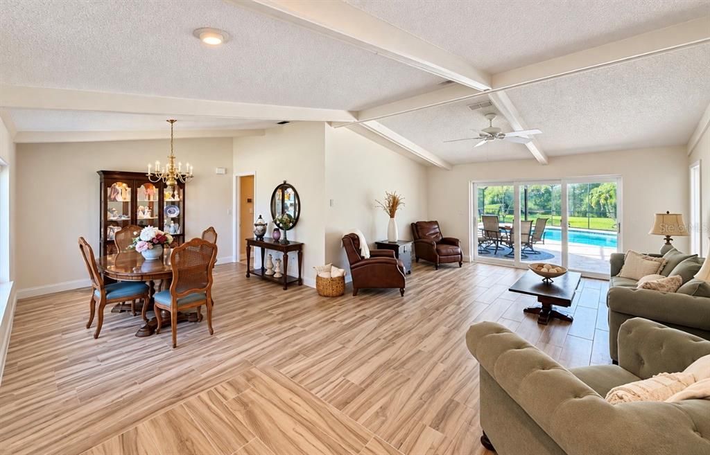 En Venta: $699,000 (3 camas, 2 baños, 1931 Pies cuadrados)