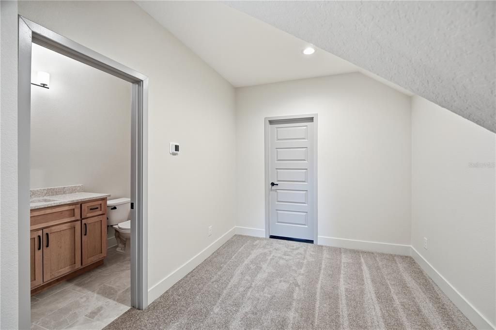 For Sale: $829,000 (4 beds, 3 baths, 2922 Square Feet)