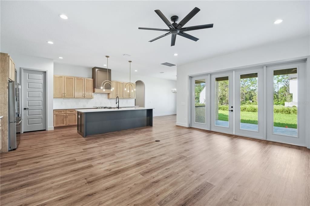 For Sale: $829,000 (4 beds, 3 baths, 2922 Square Feet)