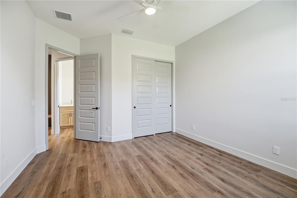 For Sale: $829,000 (4 beds, 3 baths, 2922 Square Feet)