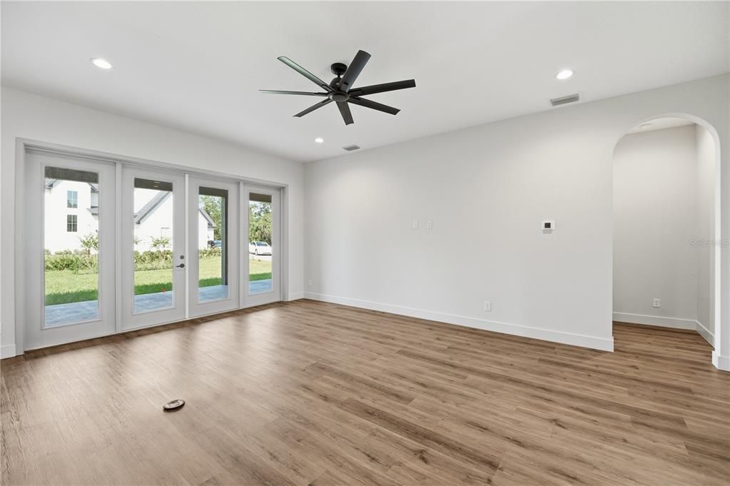For Sale: $829,000 (4 beds, 3 baths, 2922 Square Feet)
