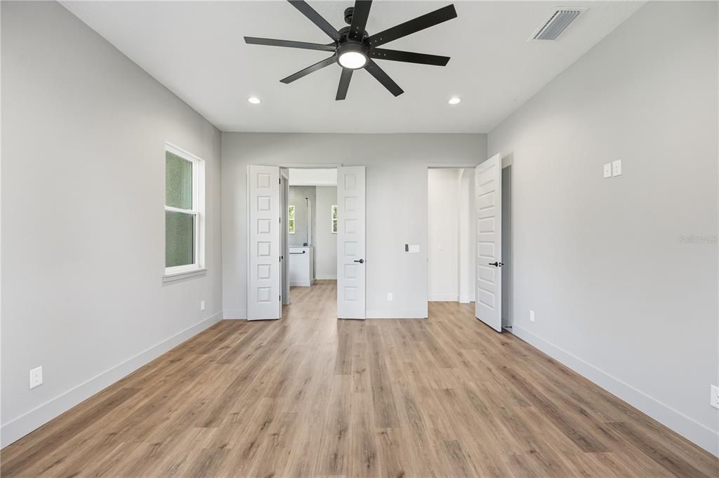 For Sale: $829,000 (4 beds, 3 baths, 2922 Square Feet)
