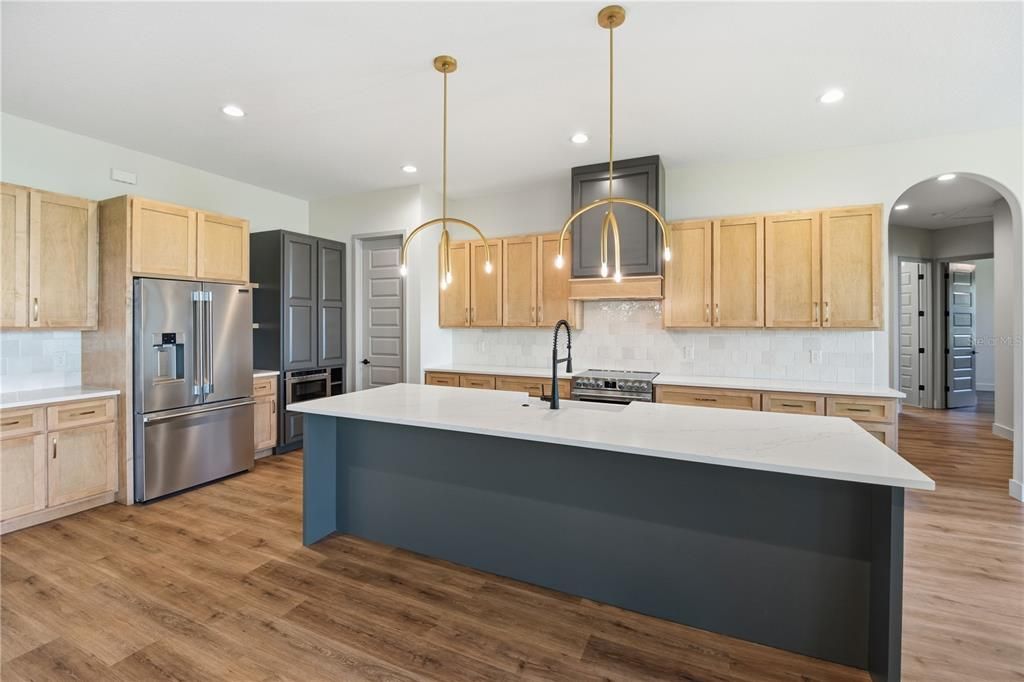 For Sale: $829,000 (4 beds, 3 baths, 2922 Square Feet)