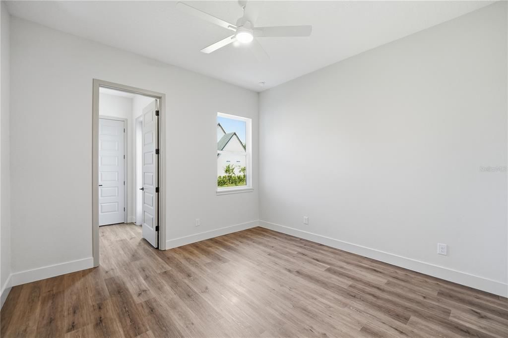 For Sale: $829,000 (4 beds, 3 baths, 2922 Square Feet)