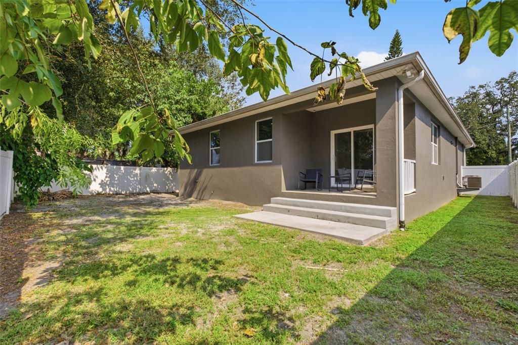 На продажу: $334,999 (3 спален, 2 ванн, 1425 Квадратных фут)