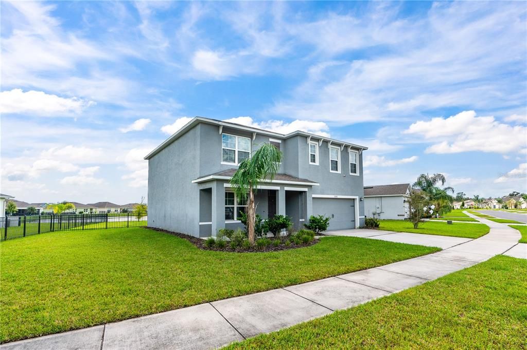 For Sale: $440,000 (5 beds, 3 baths, 2674 Square Feet)