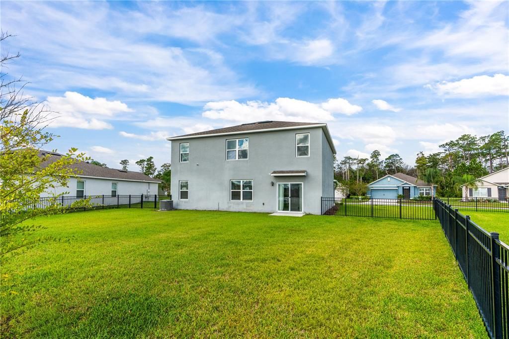 For Sale: $440,000 (5 beds, 3 baths, 2674 Square Feet)