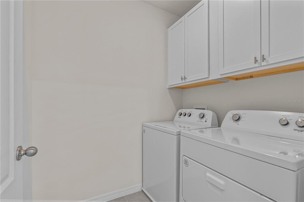 For Sale: $440,000 (5 beds, 3 baths, 2674 Square Feet)