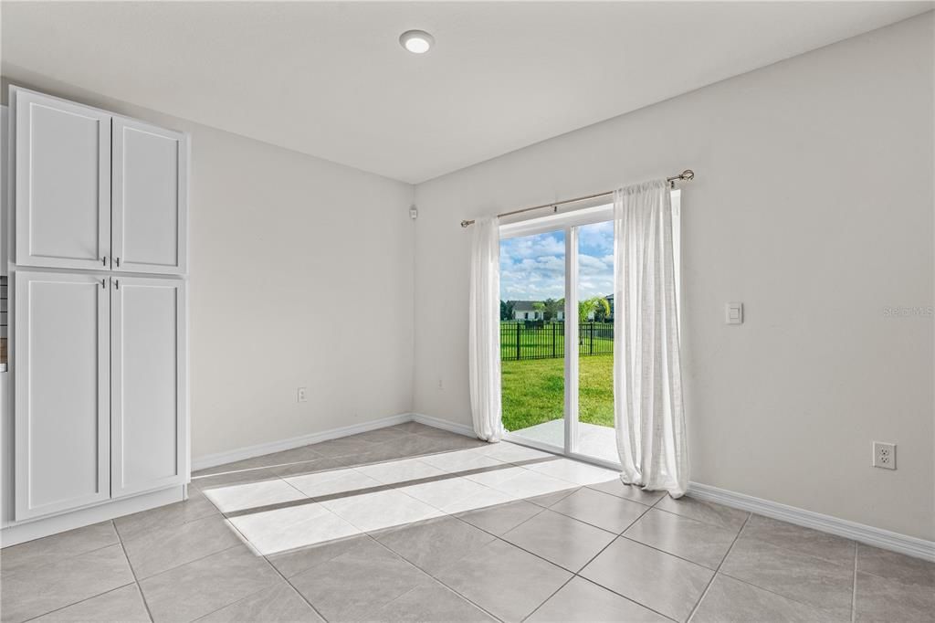For Sale: $440,000 (5 beds, 3 baths, 2674 Square Feet)