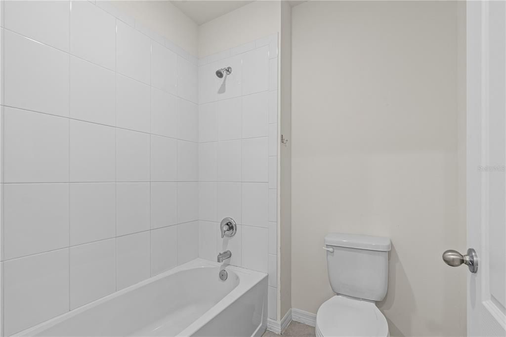 For Sale: $440,000 (5 beds, 3 baths, 2674 Square Feet)