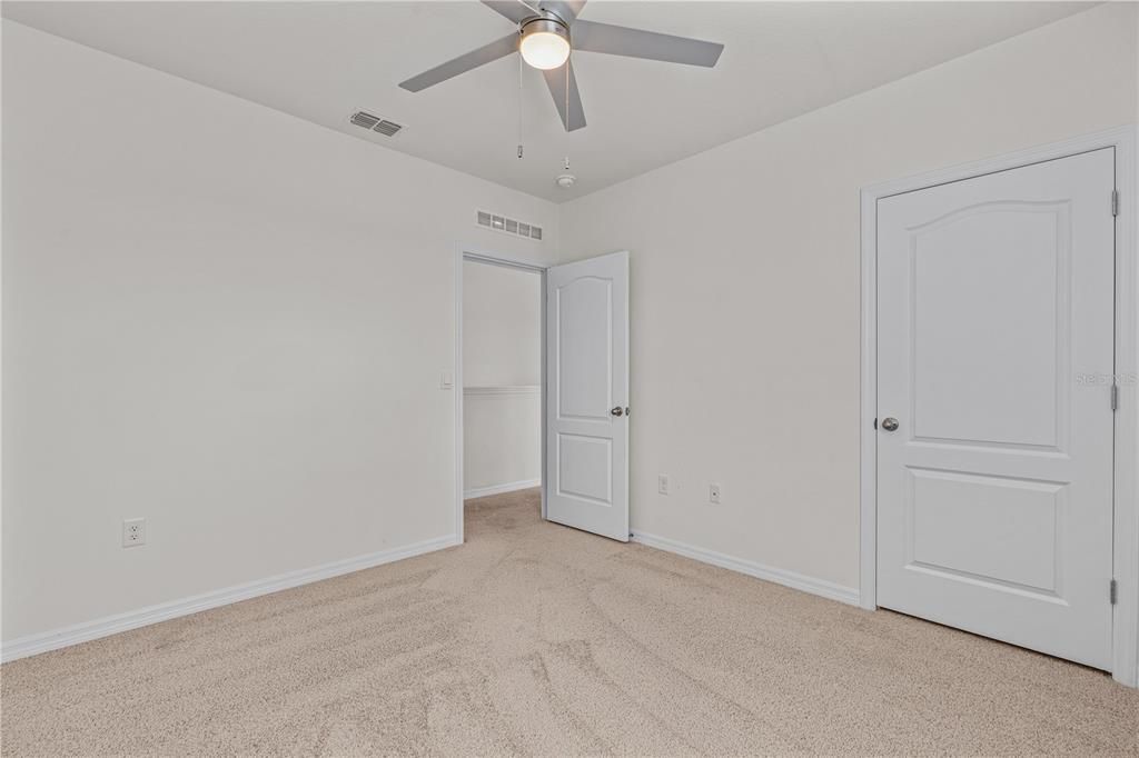 For Sale: $440,000 (5 beds, 3 baths, 2674 Square Feet)