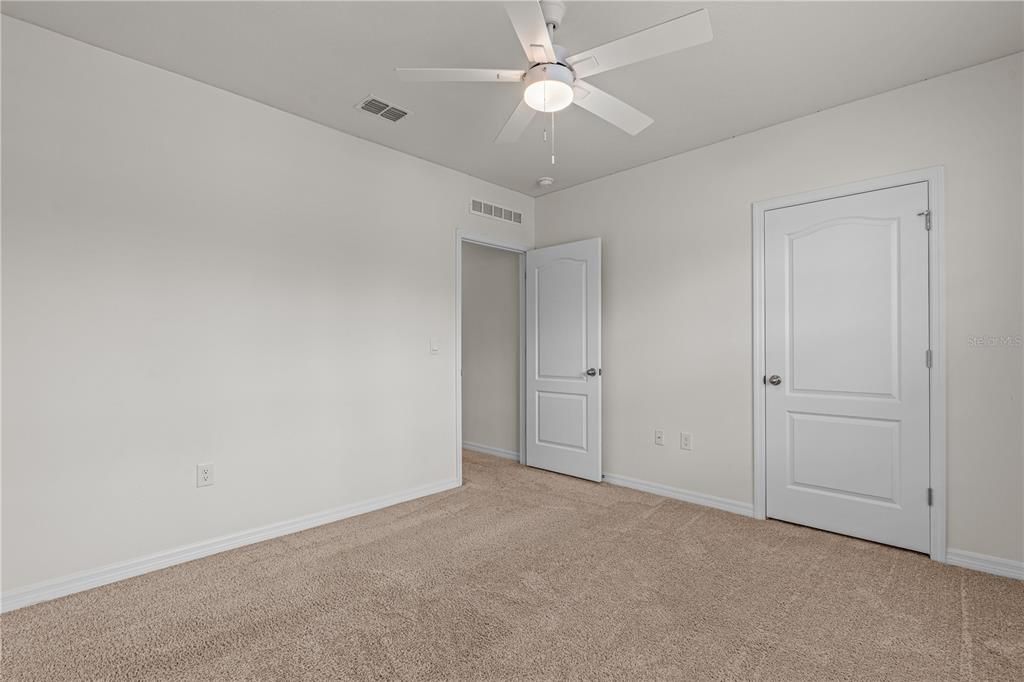 For Sale: $440,000 (5 beds, 3 baths, 2674 Square Feet)