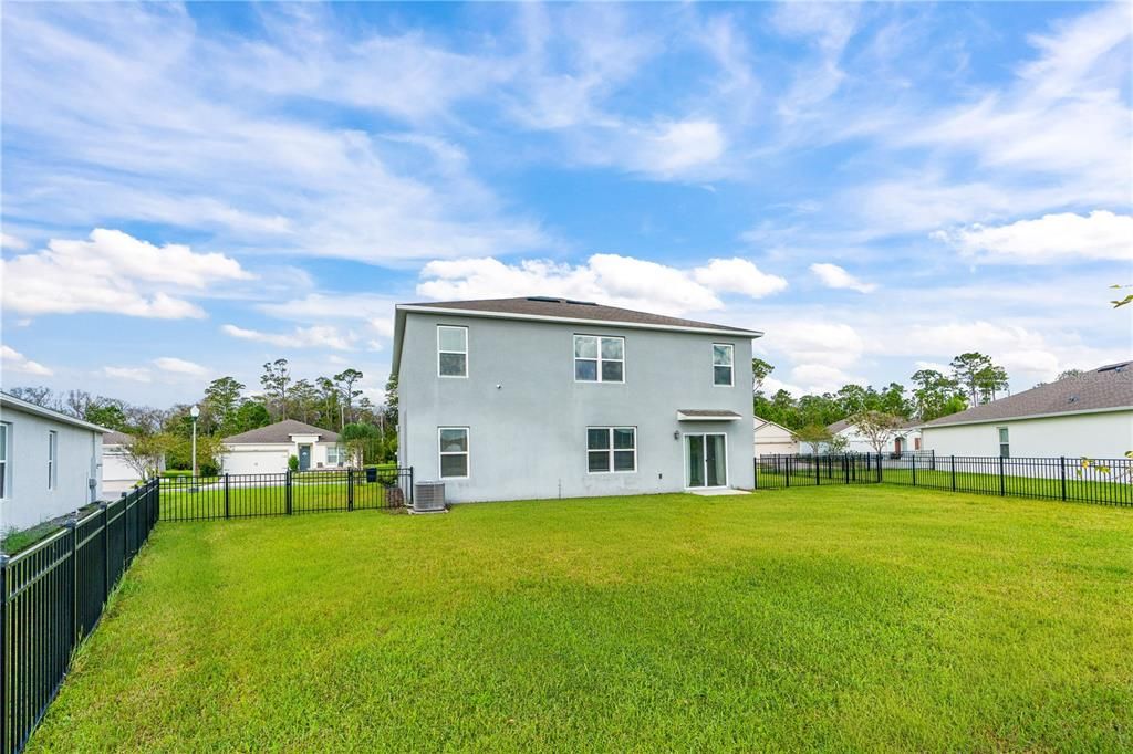 For Sale: $440,000 (5 beds, 3 baths, 2674 Square Feet)