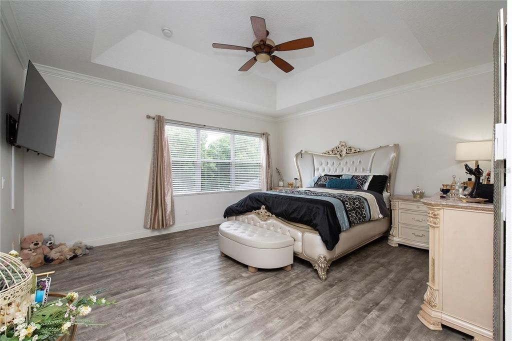 For Sale: $559,900 (4 beds, 3 baths, 2311 Square Feet)