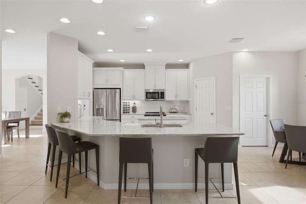 待售: $519,999 (4 贝兹, 3 浴室, 2963 平方英尺)