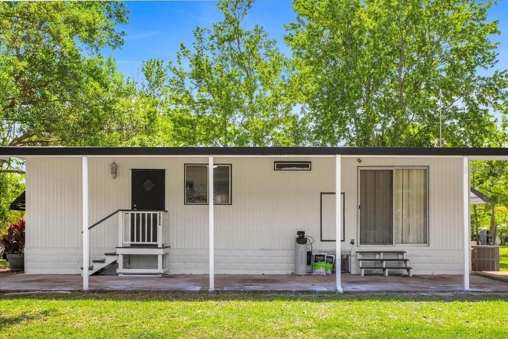 For Sale: $347,777 (2 beds, 2 baths, 865 Square Feet)