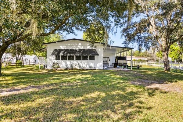For Sale: $347,777 (2 beds, 2 baths, 865 Square Feet)