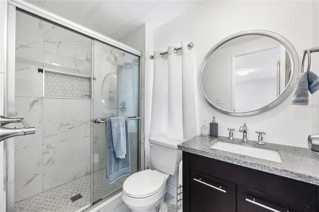 For Sale: $347,777 (2 beds, 2 baths, 865 Square Feet)