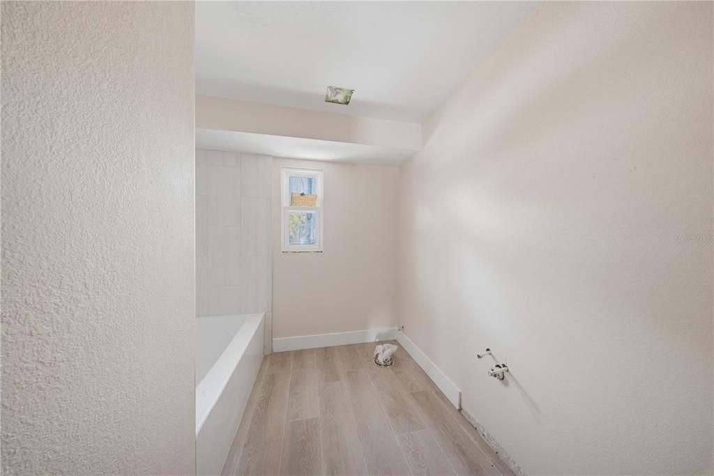 En Venta: $545,000 (3 camas, 2 baños, 1644 Pies cuadrados)