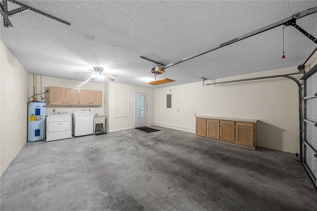 For Sale: $165,900 (2 beds, 2 baths, 1541 Square Feet)