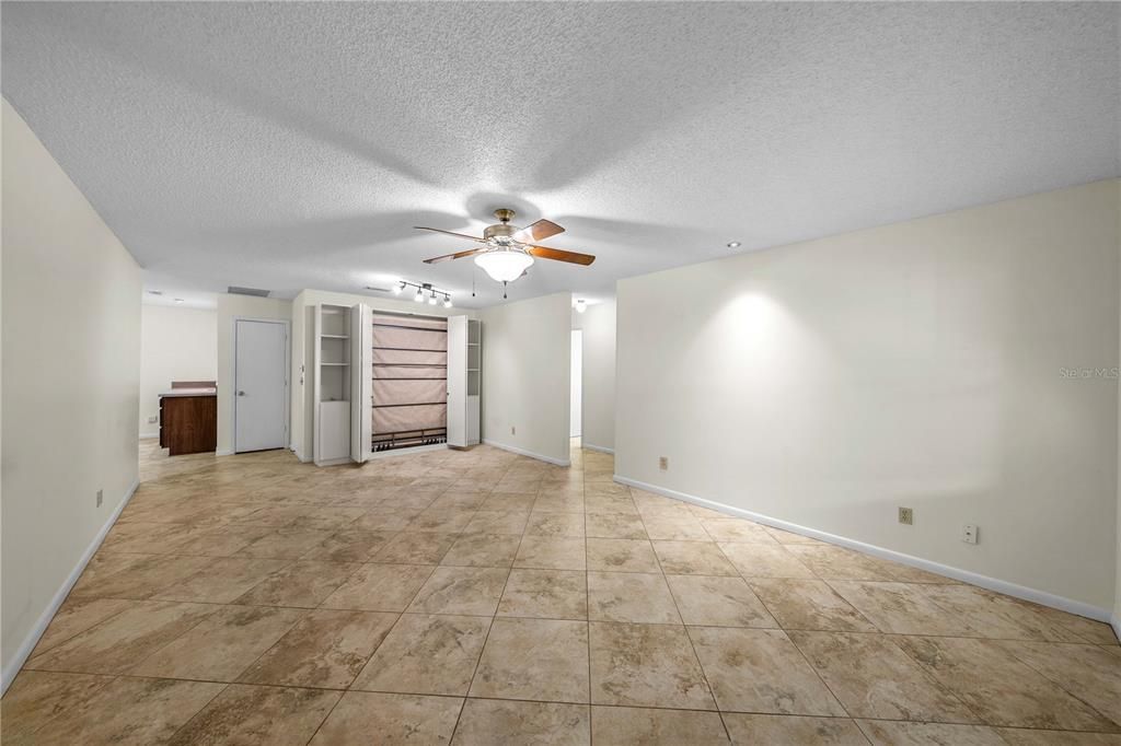 For Sale: $165,900 (2 beds, 2 baths, 1541 Square Feet)