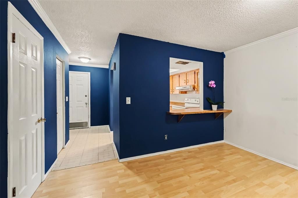 En Venta: $359,000 (4 camas, 0 baños, 2107 Pies cuadrados)