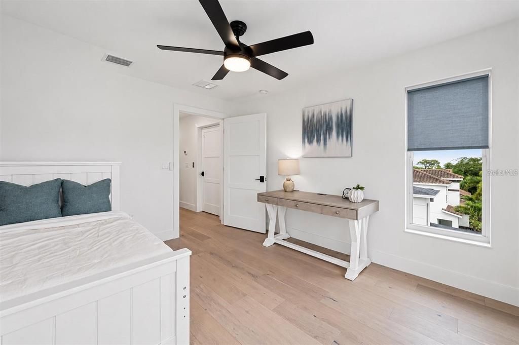 For Sale: $1,690,000 (5 beds, 2 baths, 3032 Square Feet)