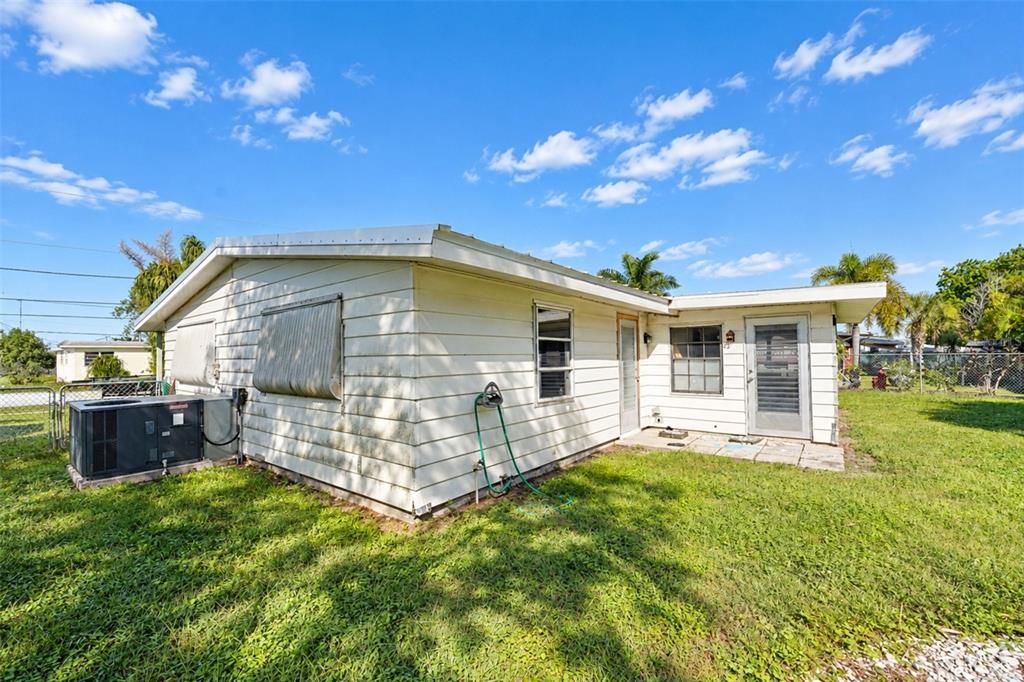 For Sale: $179,900 (3 beds, 1 baths, 1253 Square Feet)