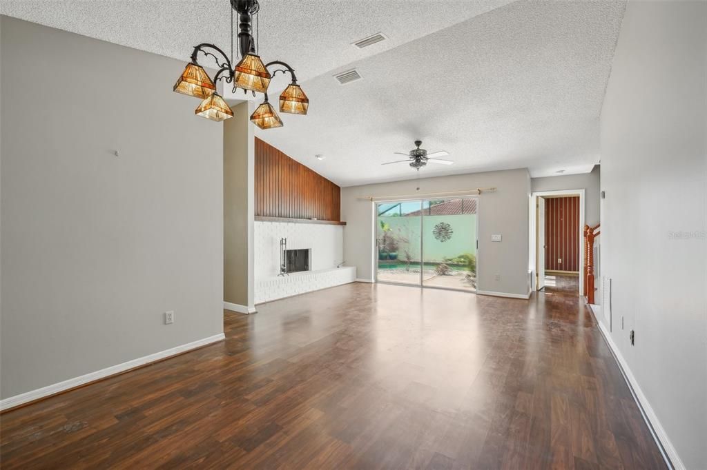 En Venta: $284,999 (3 camas, 2 baños, 1872 Pies cuadrados)