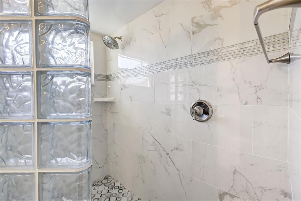 En Venta: $284,999 (3 camas, 2 baños, 1872 Pies cuadrados)