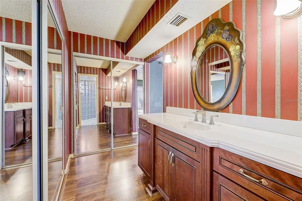 En Venta: $284,999 (3 camas, 2 baños, 1872 Pies cuadrados)