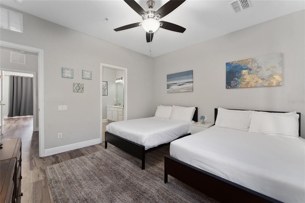 For Sale: $499,000 (3 beds, 3 baths, 1746 Square Feet)