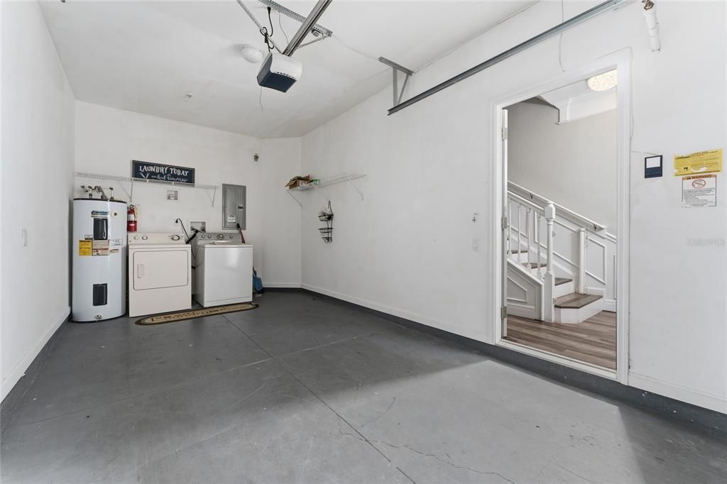 For Sale: $499,000 (3 beds, 3 baths, 1746 Square Feet)