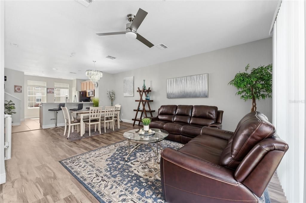 For Sale: $499,000 (3 beds, 3 baths, 1746 Square Feet)