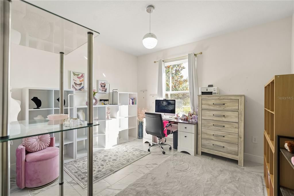 For Sale: $573,000 (4 beds, 2 baths, 2214 Square Feet)