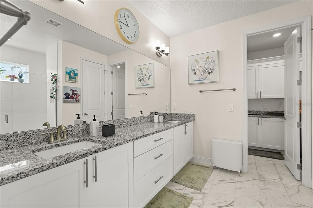 For Sale: $573,000 (4 beds, 2 baths, 2214 Square Feet)