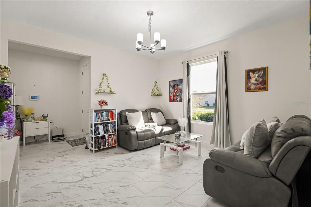For Sale: $573,000 (4 beds, 2 baths, 2214 Square Feet)