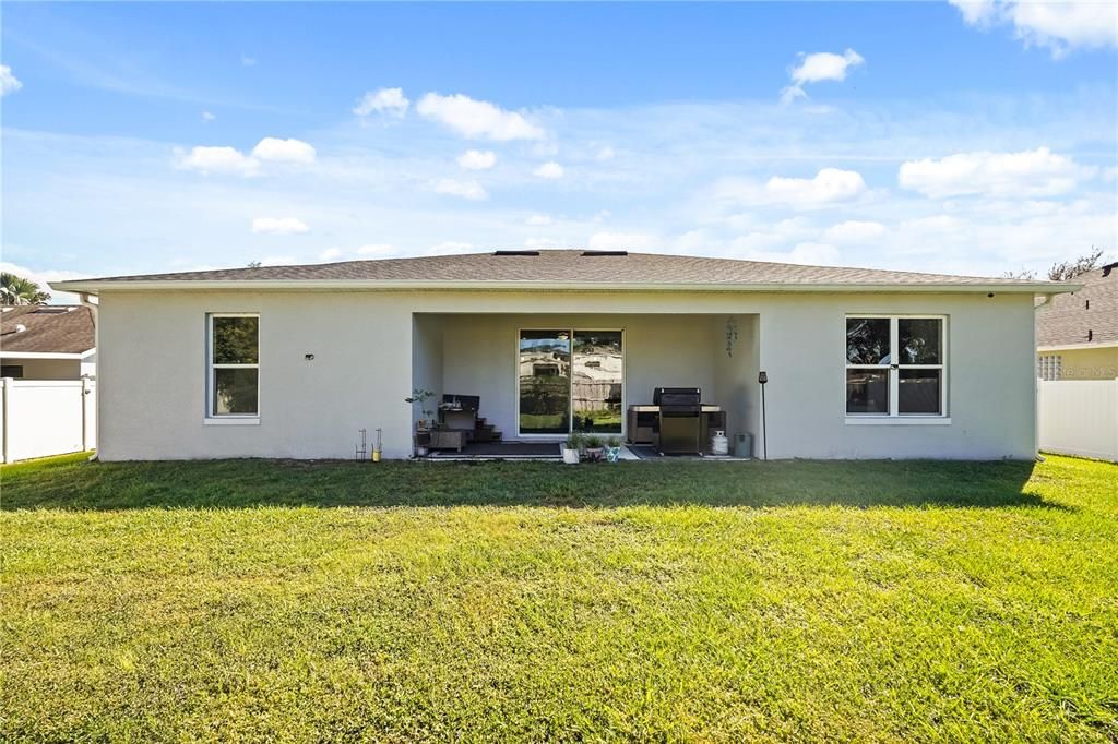 For Sale: $573,000 (4 beds, 2 baths, 2214 Square Feet)