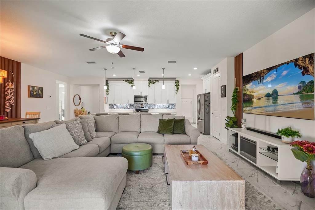 For Sale: $573,000 (4 beds, 2 baths, 2214 Square Feet)