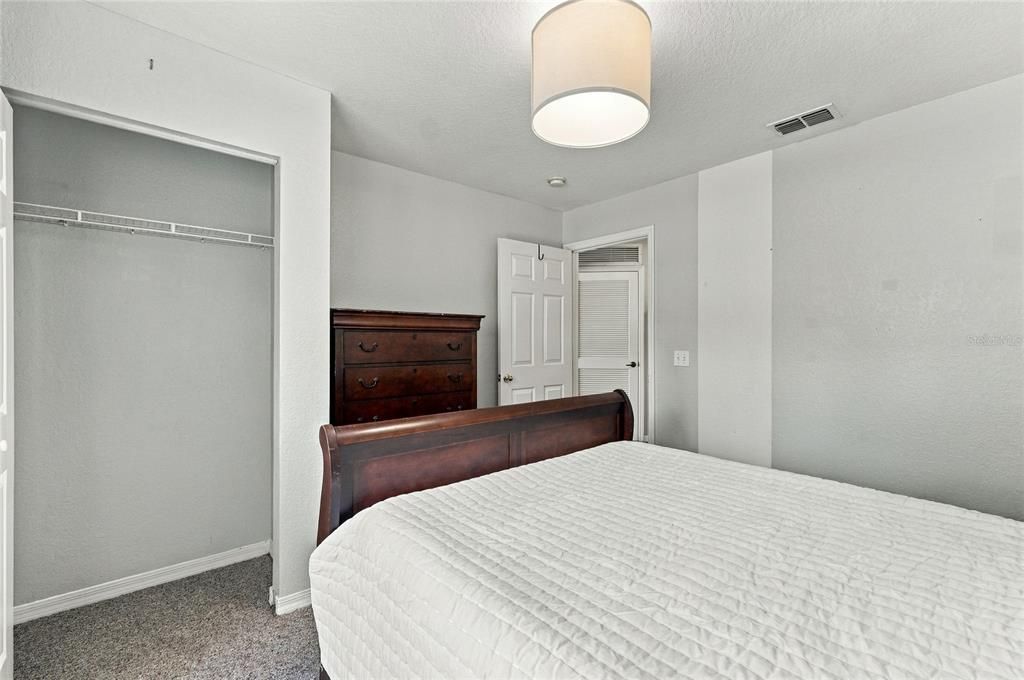 待售: $209,990 (4 贝兹, 3 浴室, 1470 平方英尺)